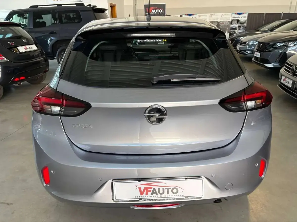 Usata Opel Corsa Elegance 101 CV (74 kW) 2022 Grigio Utilitaria