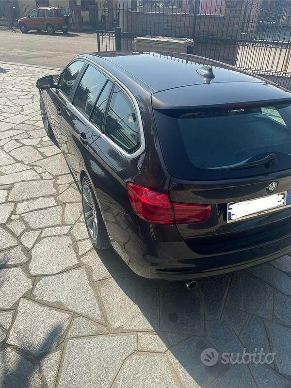Usata BMW 318 Advantage 150 CV (110 kW) 2016 Marrone Station wagon