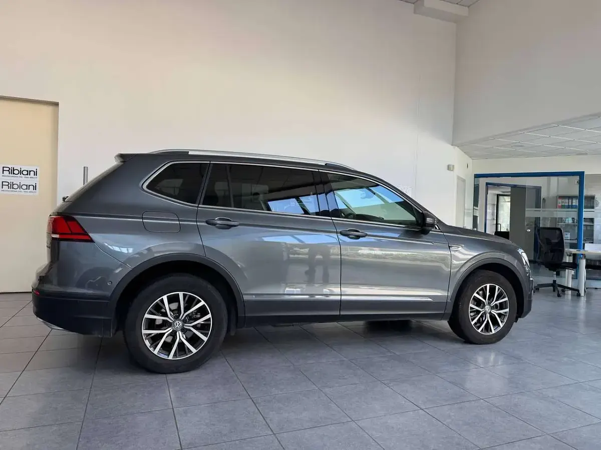 Usata VW Tiguan Allspace Advance 150 CV (110 kW) 2018 Grigio SUV