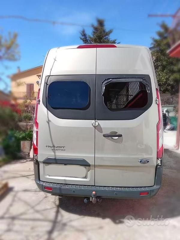 Usata Ford Transit Custom 125 CV (91 kW) 2015 Grigio Furgone