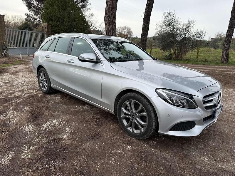 Usata Mercedes C220 Business 170 CV (125 kW) 2018 Argento Station wagon