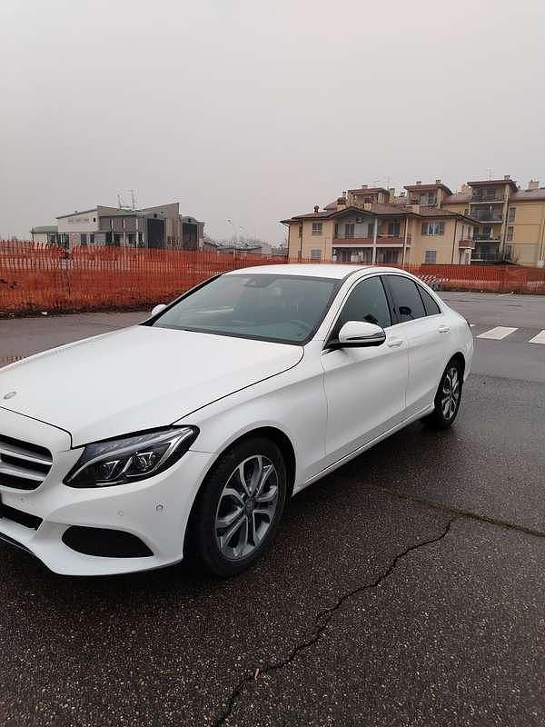 Usata Mercedes C220 Business 170 CV (125 kW) 2016 Bianco Berlina
