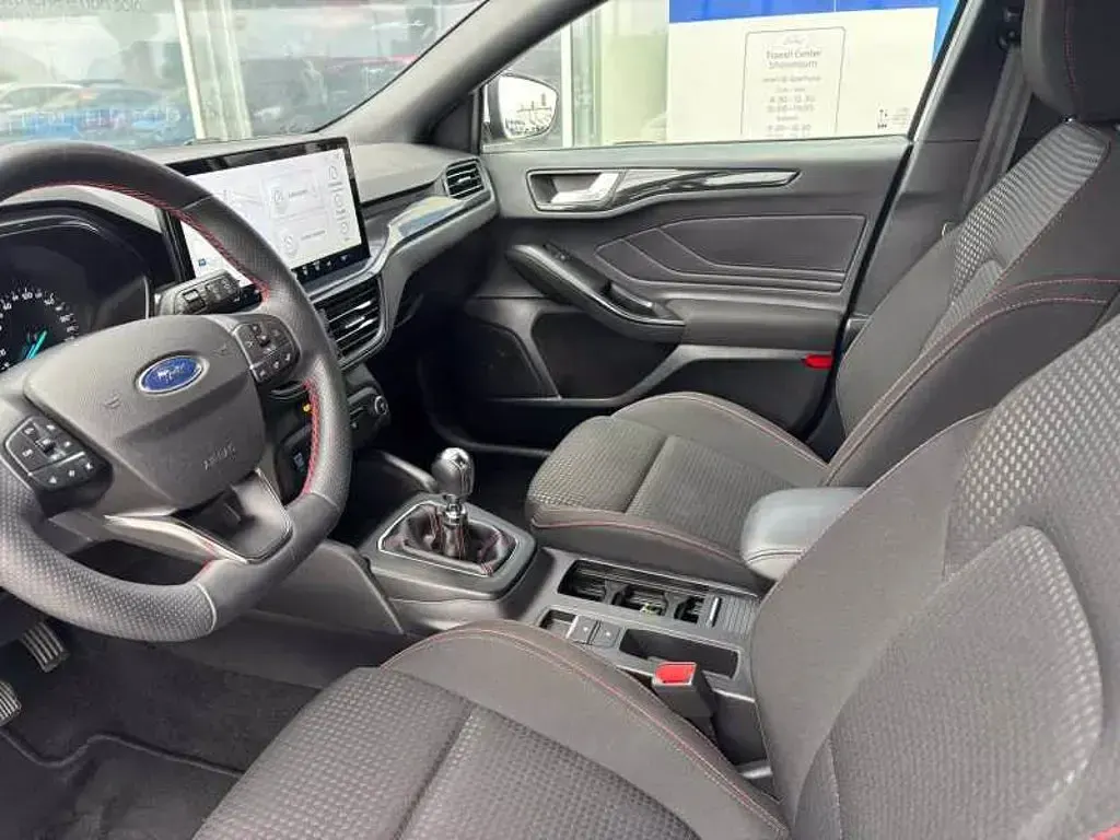 Brugt Ford Focus ST-Line 125 HK (91 kW) 2023 Hvid Sedan
