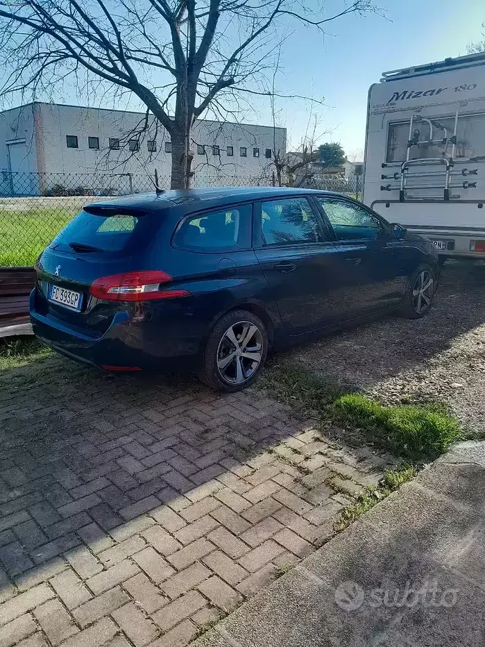 Usata Peugeot 308 SW 120 CV (88 kW) 2016 Nero Station wagon