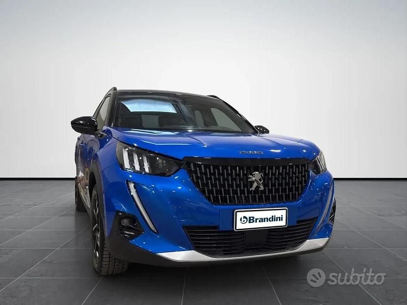Usata Peugeot 2008 GT 110 CV (80 kW) 2022 Azzurro tetto nero SUV