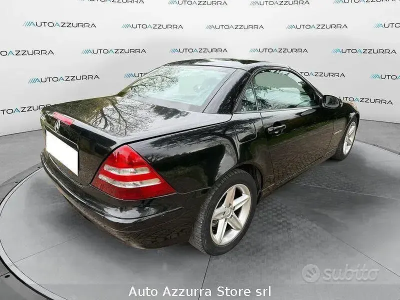 Usata Mercedes SLK200 163 CV (119 kW) 2001 Nero Cabrio