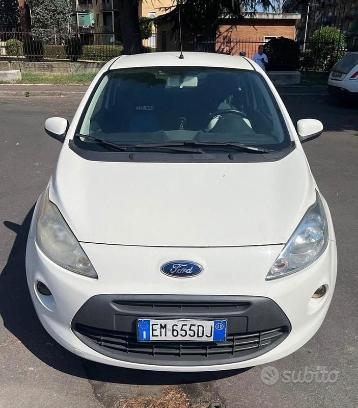 Begagnad Ford Ka 69 HK (50 kW) 2012 Vit Halvkombi