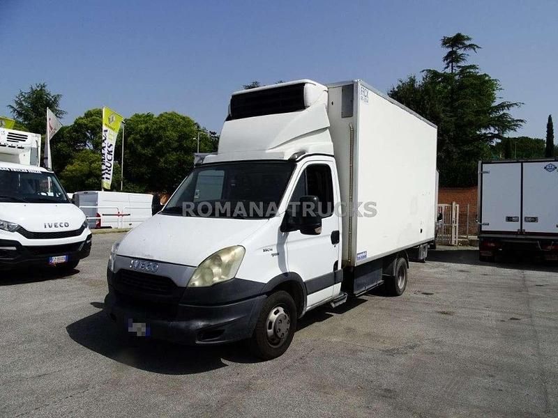 Usata Iveco Daily 136 CV (100 kW) 2013 Bianco Furgone