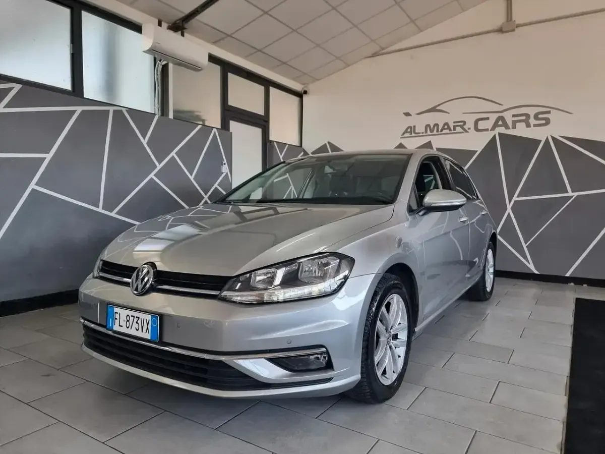 Usata VW Golf VII Highline 116 CV (85 kW) 2017 Argento Berlina