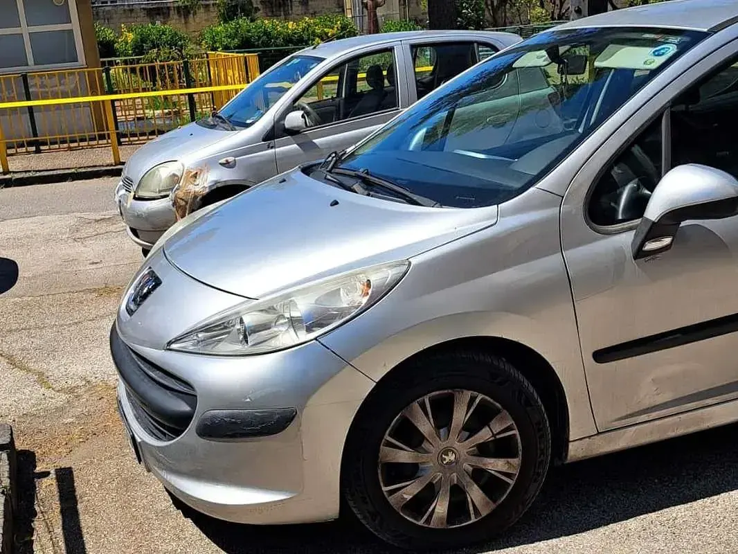 Brugt Peugeot 207 73 HK (53 kW) 2009 Grå Sedan