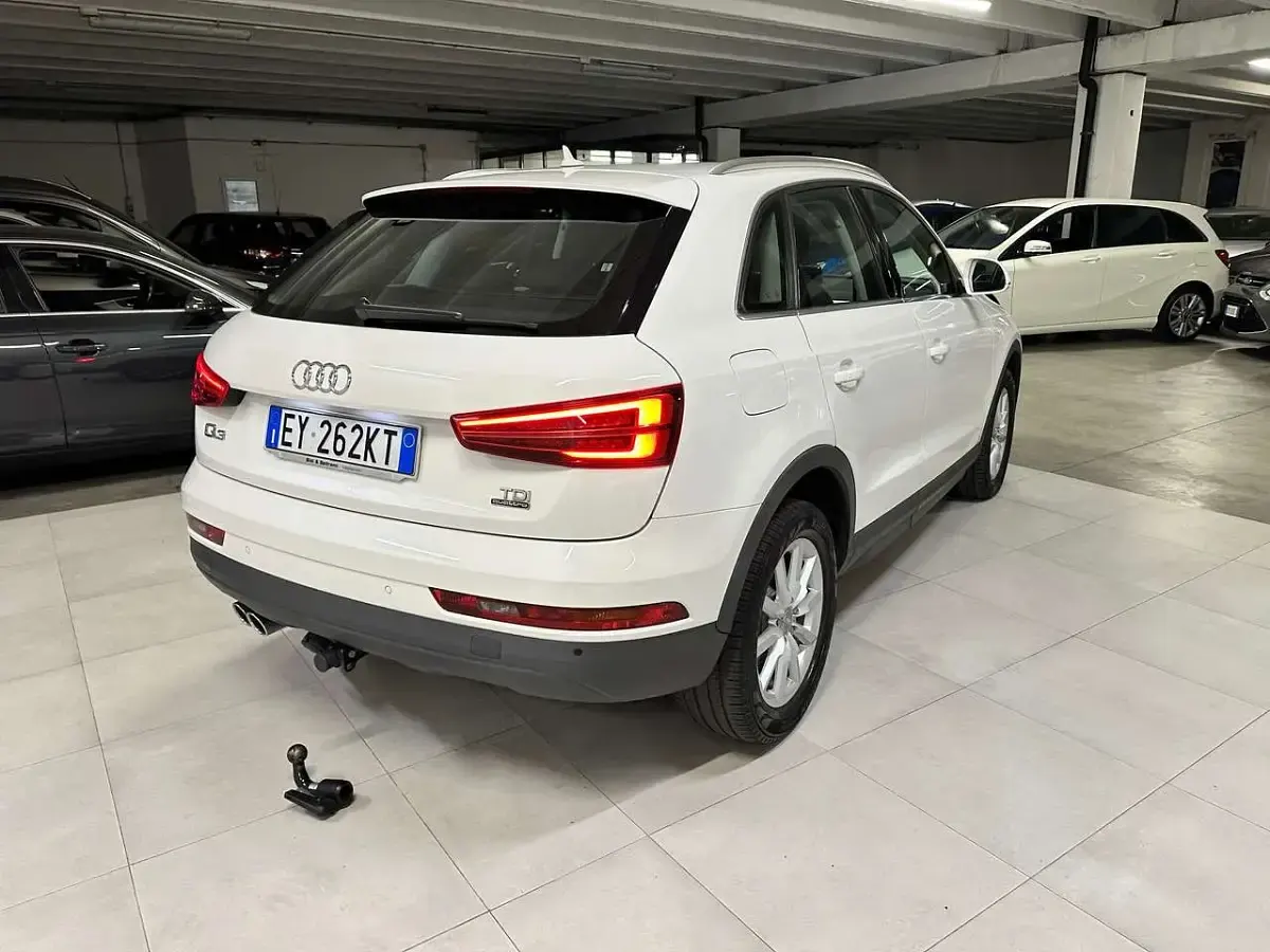 Usata Audi Q3 Business 150 CV (110 kW) 2015 Bianco SUV