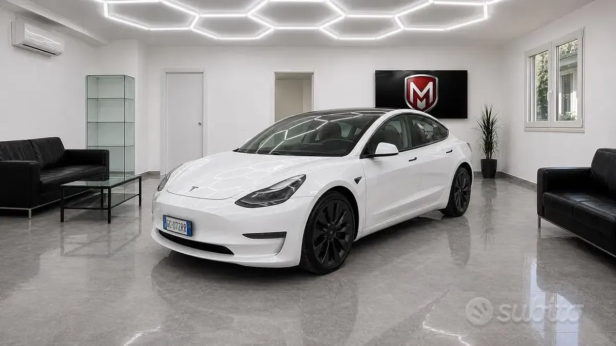 Usata Tesla Model 3 Long Range AWD 155 kW (211 CV) 2021 Bianco Berlina