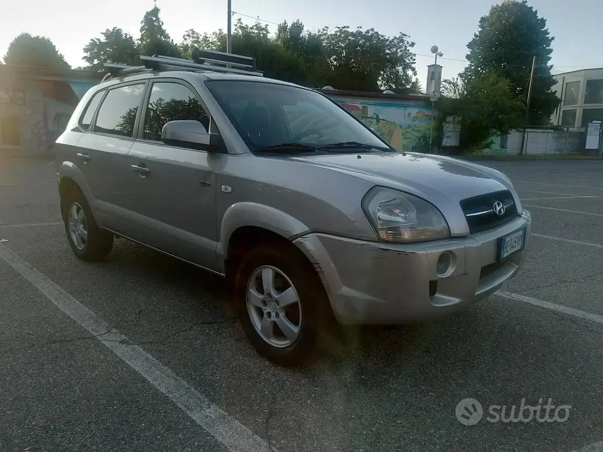 Usata Hyundai Tucson Active 140 CV (102 kW) 2006 Grigio SUV