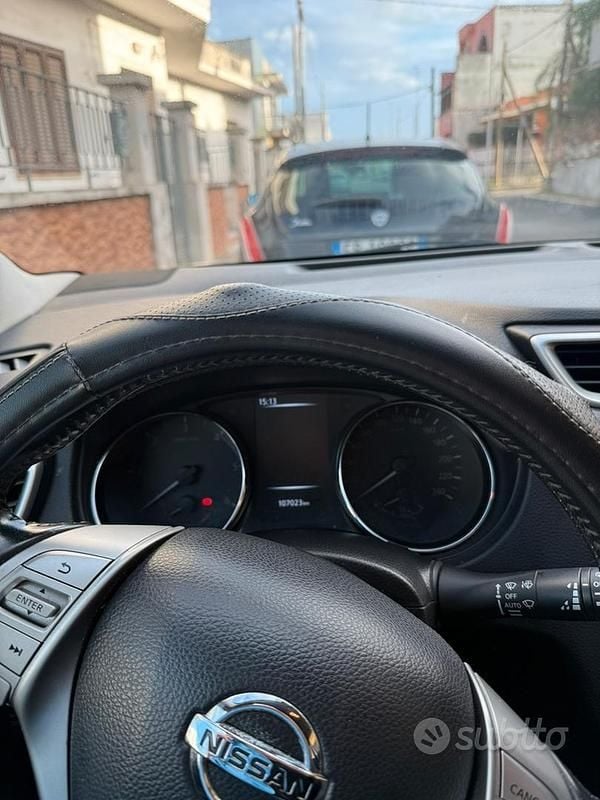 Usata Nissan Qashqai 2015 Nero SUV