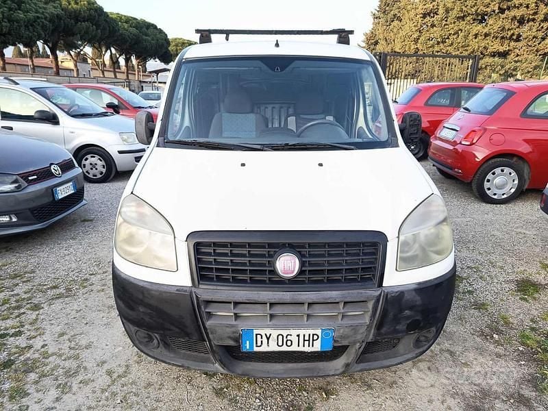 Usata Fiat Doblò 84 CV (61 kW) 2009 Bianco Monovolume
