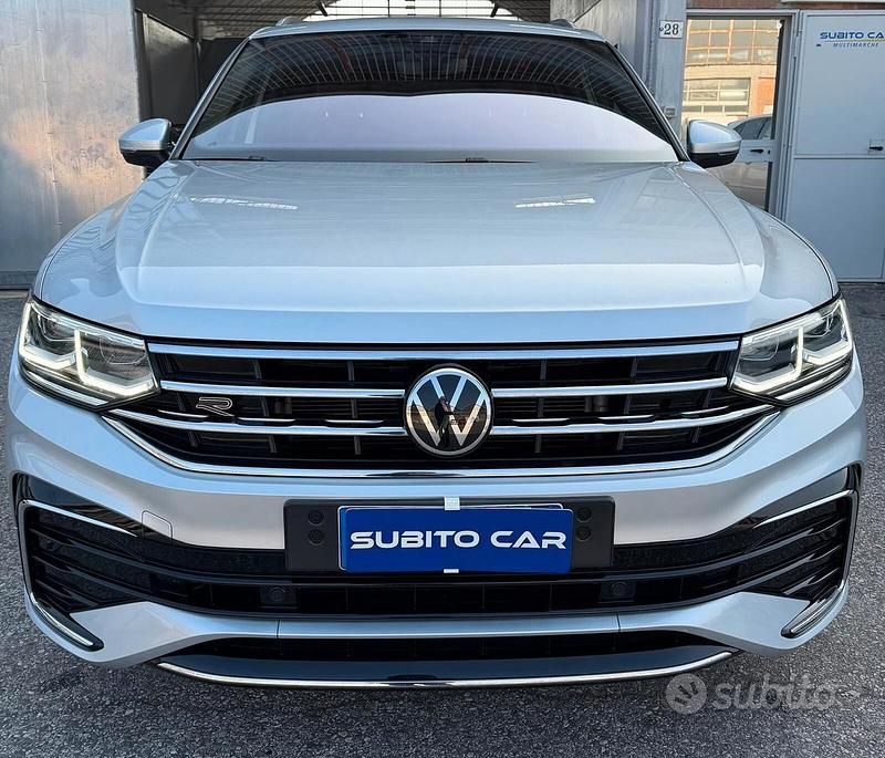 Usata VW Tiguan R-line 150 CV (110 kW) 2022 Grigio SUV