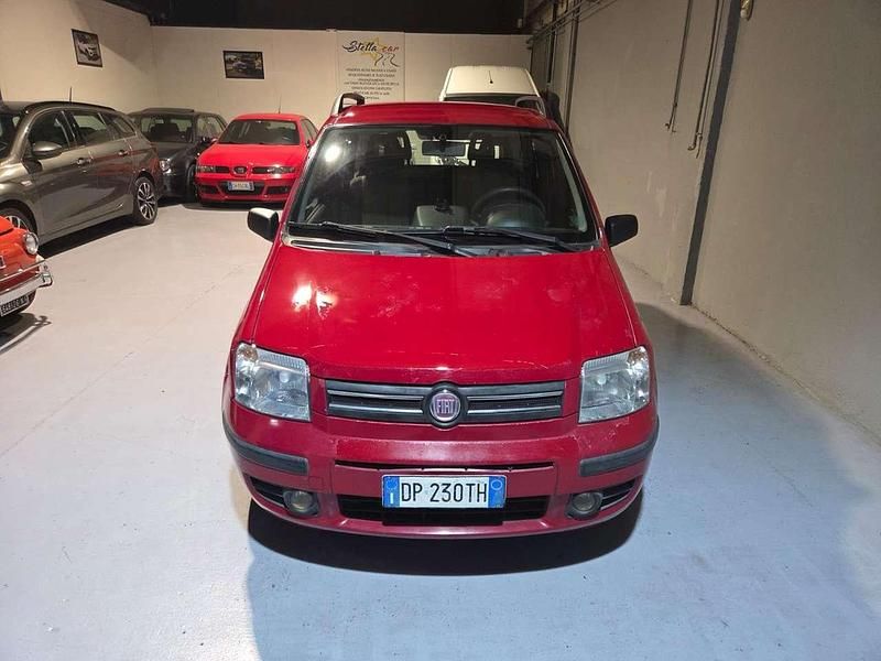 Rosso Usata 2008 Fiat Panda Due volumi | 3100 € (Ottimo prezzo) - Immagine 1/4