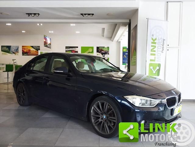 Usata BMW 320 184 CV (135 kW) 2012 Blu Berlina