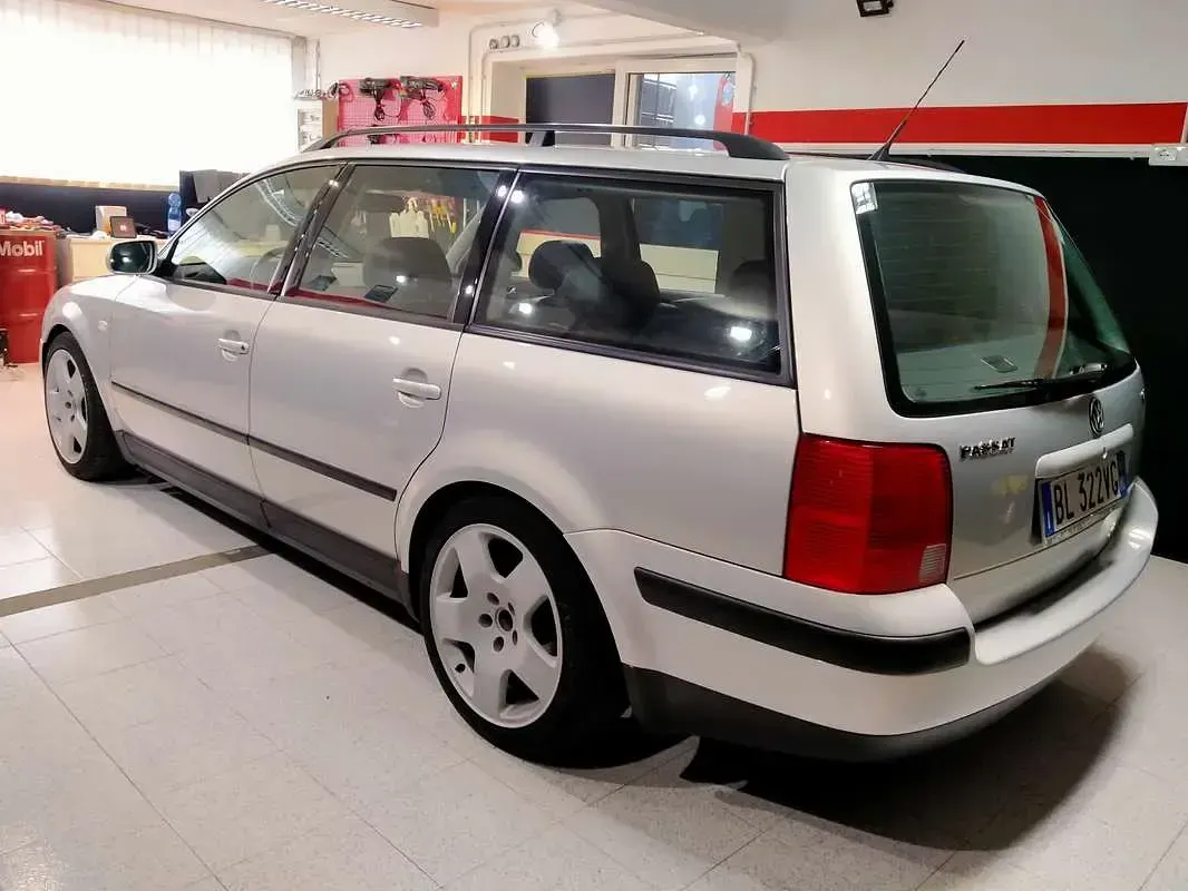 Usata VW Passat Highline 150 CV (110 kW) 2000 Argento Station wagon