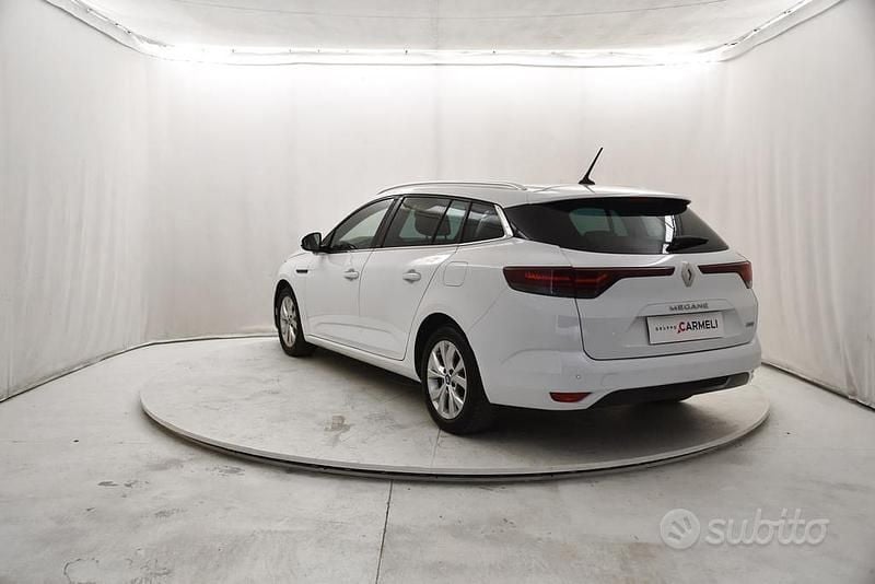 Käytetty Renault Mégane IV Business 158 HP (116 kW) 2021 Valkoinen Farmari