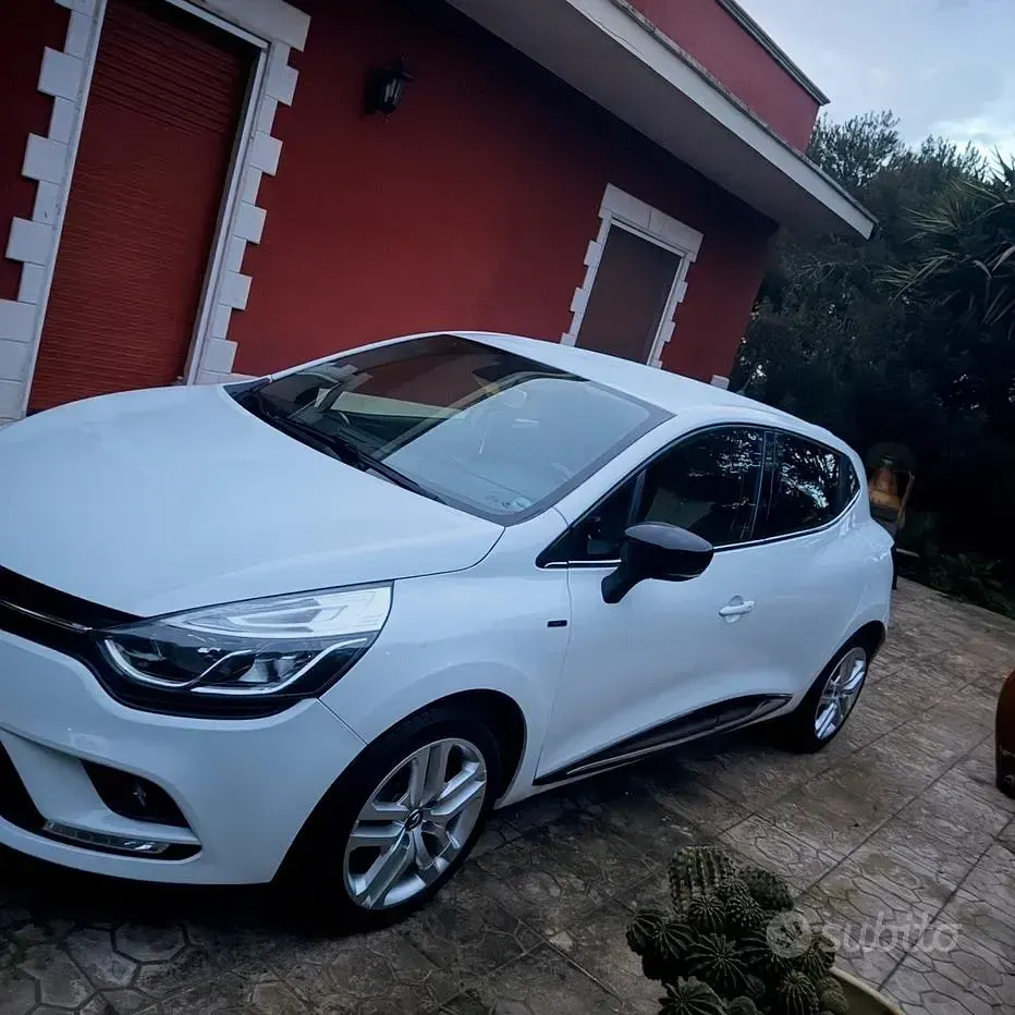 Usata Renault Clio IV 75 CV (55 kW) 2018 Bianco Berlina