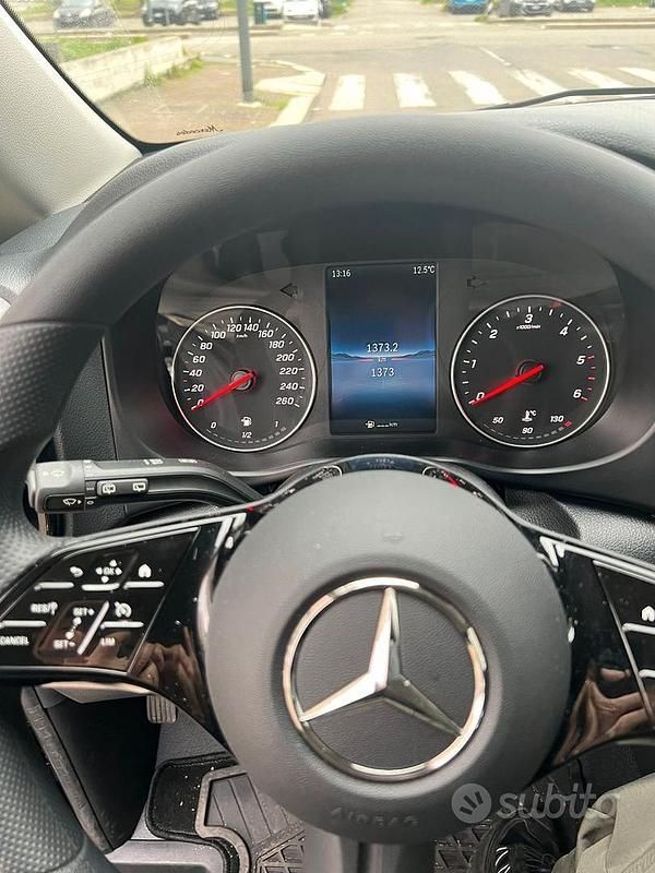 Nuova Mercedes Vito 110 CV (80 kW) 2025 Nero Furgone