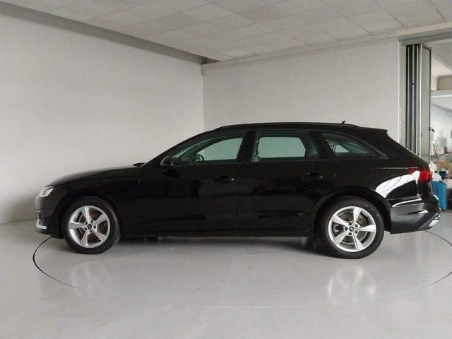 Begagnad Audi A4 Comfort 163 HK (119 kW) 2022 Svart Kombi