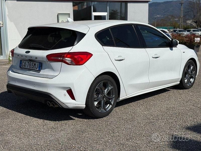 Usata Ford Focus ST-Line 125 CV (91 kW) 2020 Bianco Berlina
