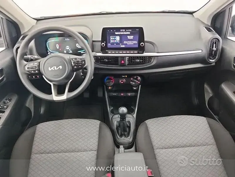 Usata Kia Picanto Urban 63 CV (46 kW) 2024 Grigio Utilitaria