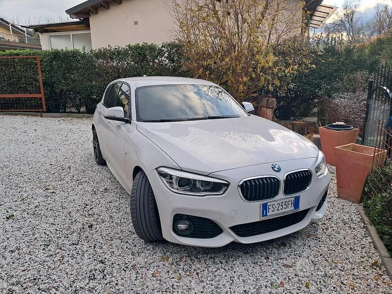 Bianco Usata 2018 BMW 118 M Sport Due volumi | 17.999 € (Buon prezzo) - Immagine 1/4