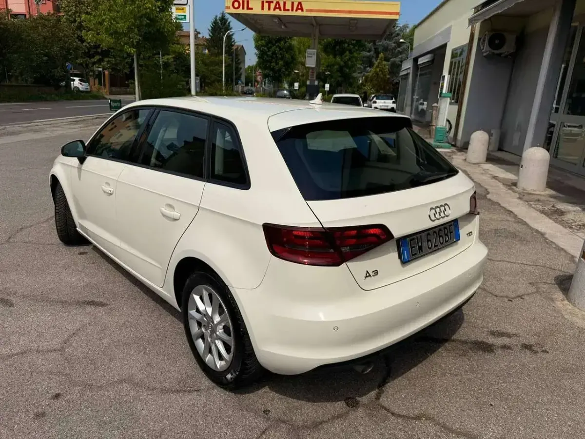 Usata Audi A3 Ambition 105 CV (77 kW) 2014 Bianco Berlina