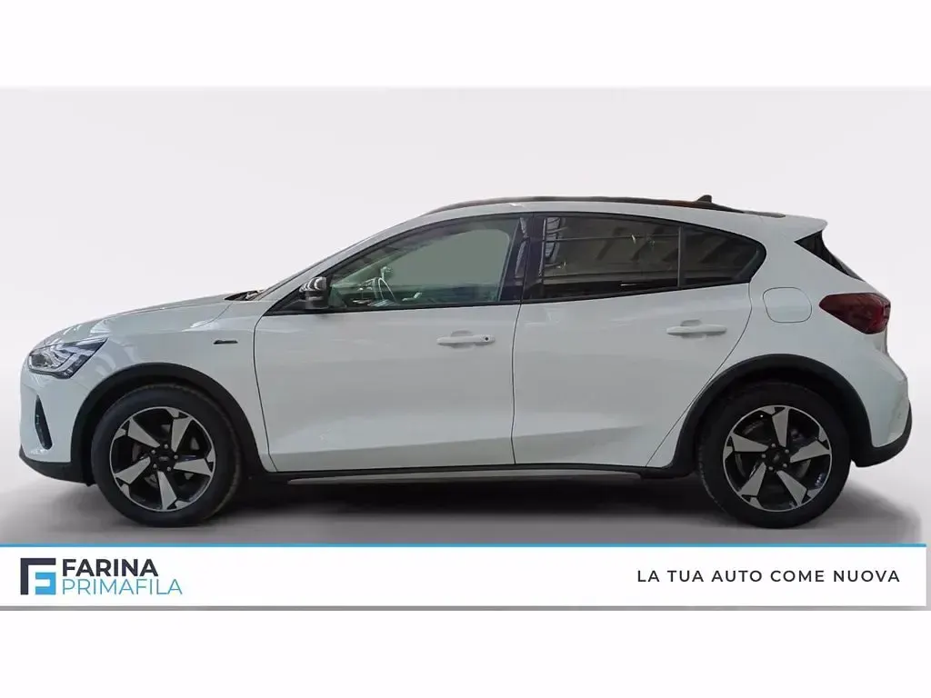 Usata Ford Focus Active 120 CV (88 kW) 2022 Bianco tetto nero SUV