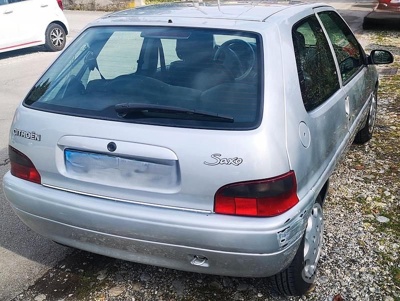 Usata Citroën Saxo Elegance 57 CV (41 kW) 2002 Grigio Utilitaria
