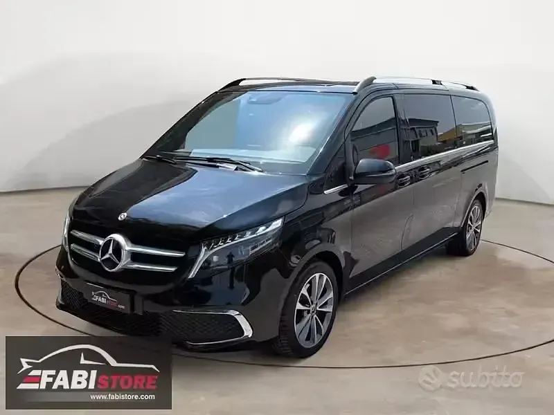 Usata Mercedes V250 Premium 190 CV (139 kW) 2024 Nero Monovolume
