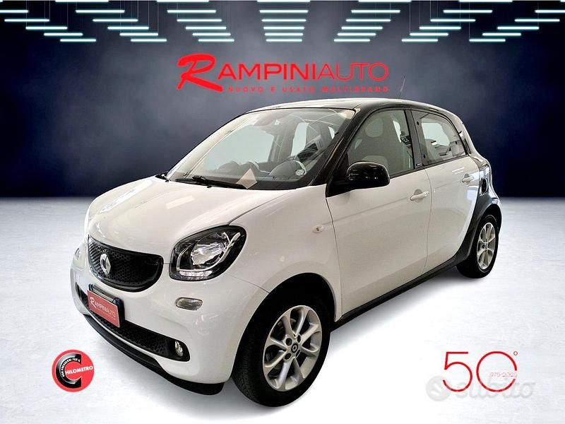 Begagnad Smart ForFour 70 HK (51 kW) 2016 Vit Halvkombi