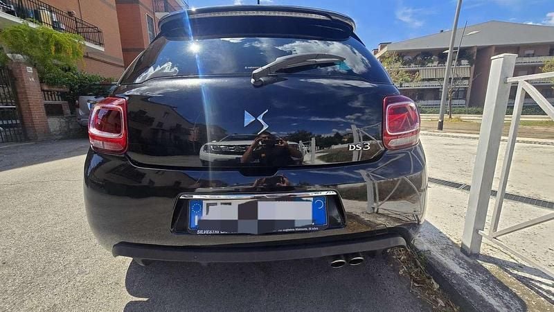 Nero Usata 2016 DS Automobiles DS3 Sport Chic Tre volumi | 5800 € (Buon prezzo) - Immagine 1/4