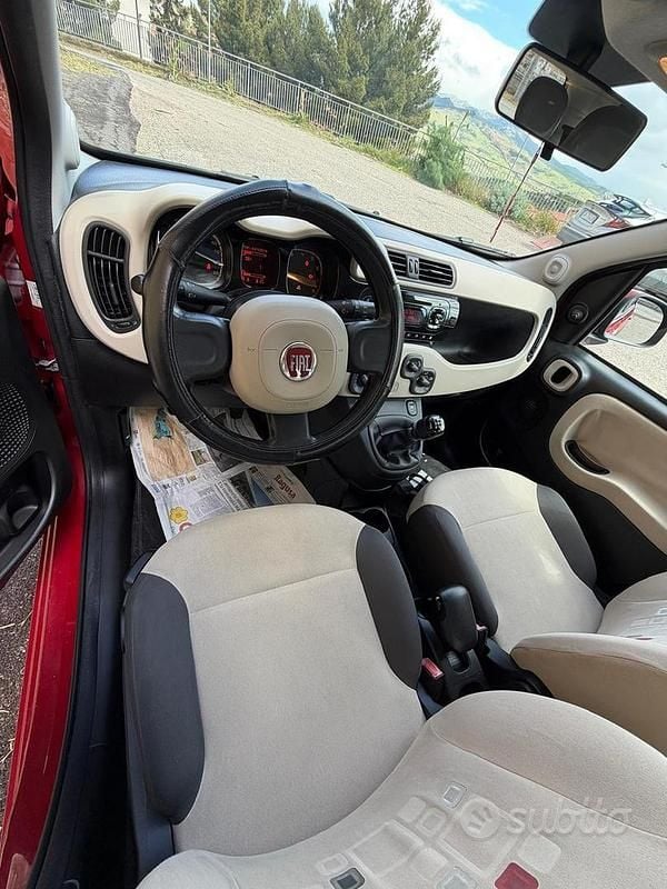 Usata Fiat Panda 69 CV (50 kW) 2013 Rosso Utilitaria