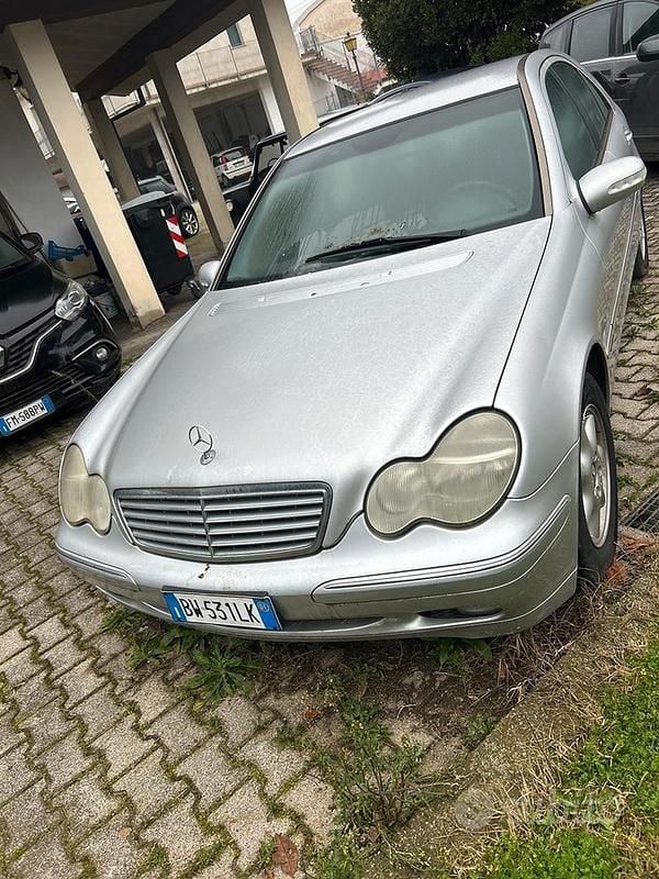 Usata Mercedes 180 2000 Grigio Berlina