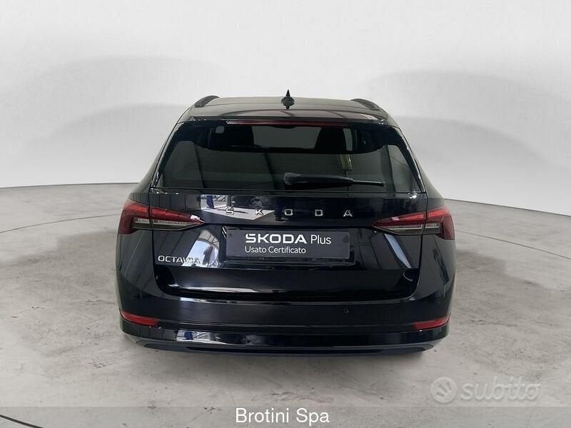 Usata Skoda Octavia Executive 150 CV (110 kW) 2021 Nero Station wagon