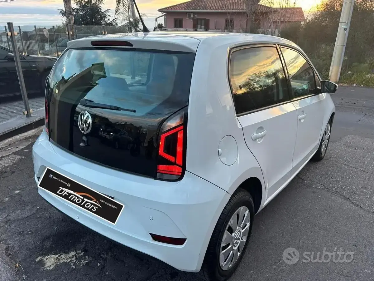 Usata VW up! 68 CV (50 kW) 2018 Bianco Utilitaria