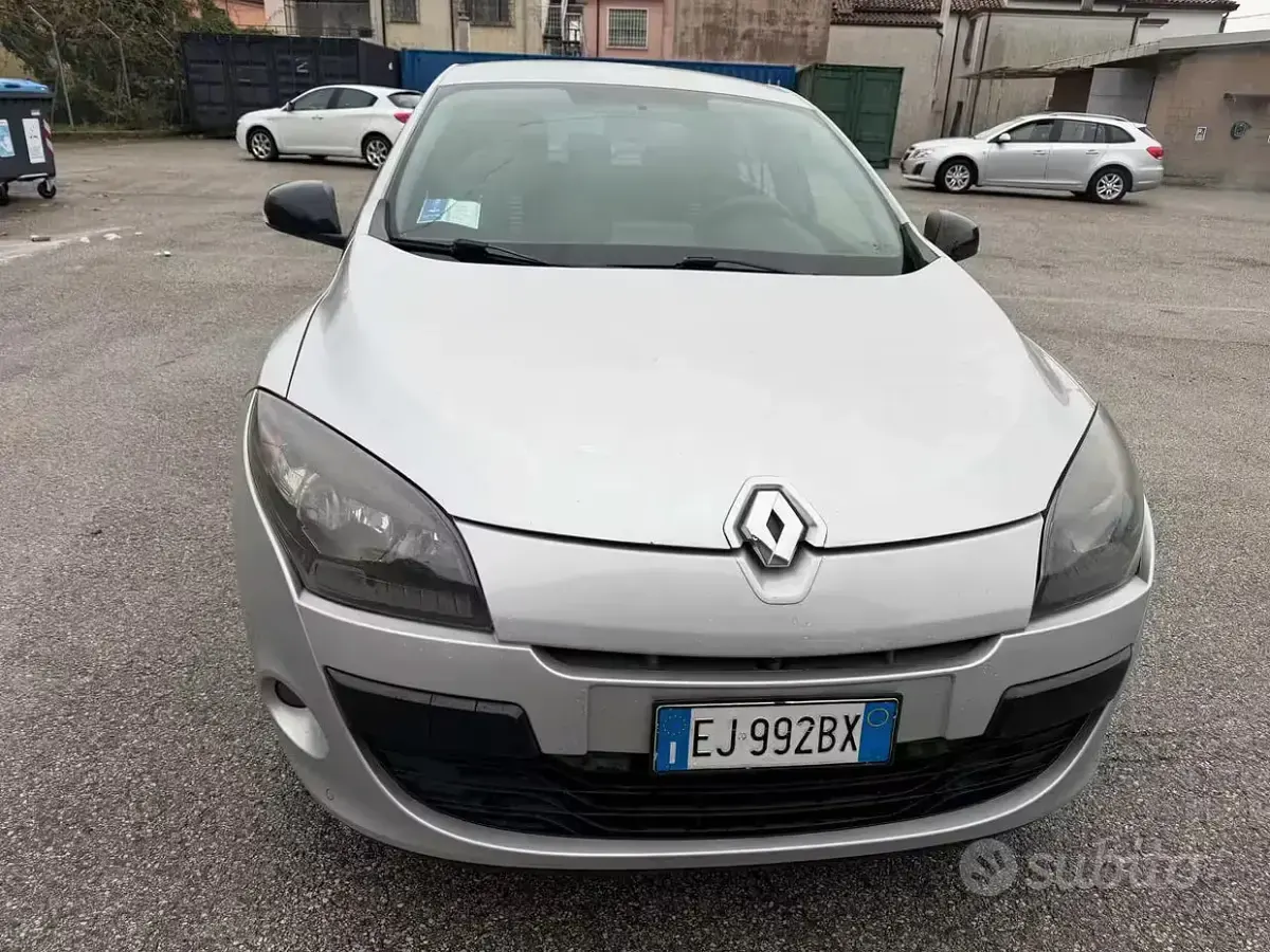 Usata Renault Mégane GT Line GT-Line 110 CV (80 kW) 2011 Grigio Station wagon
