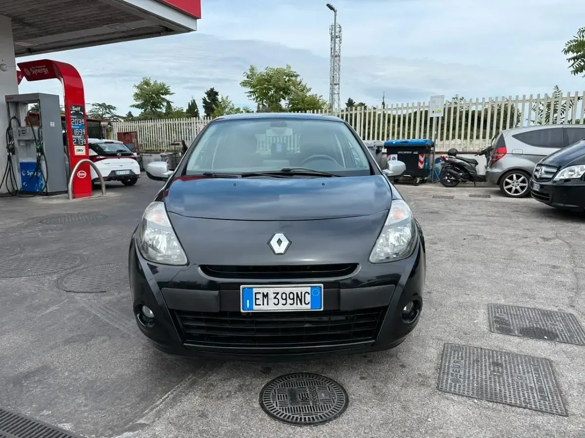 Usata Renault Clio IV 74 CV (54 kW) 2012 Nero Berlina