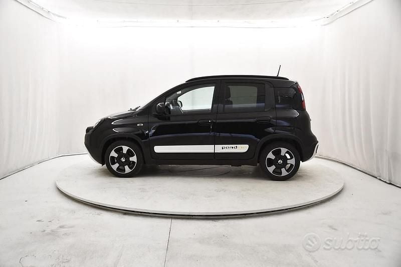 Nuova Fiat Panda Cross Cross 65 CV (47 kW) 2025 Nero Utilitaria
