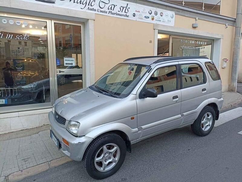 Grigio Usata 1999 Daihatsu Terios SUV | 4500 € (Buon prezzo) - Immagine 1/4