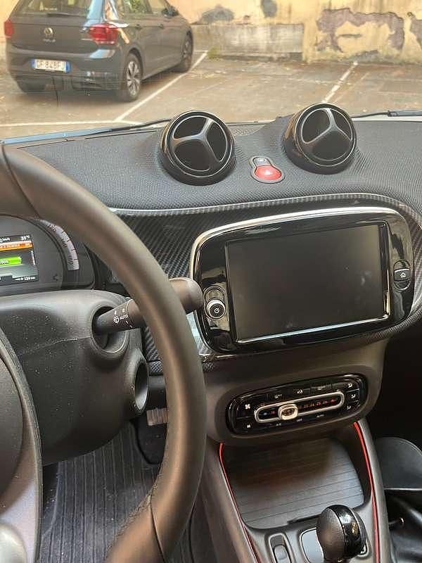 Oro Usata 2023 Smart ForTwo Electric Drive Prime Due volumi | 17.500 € (Cara) - Immagine 1/4