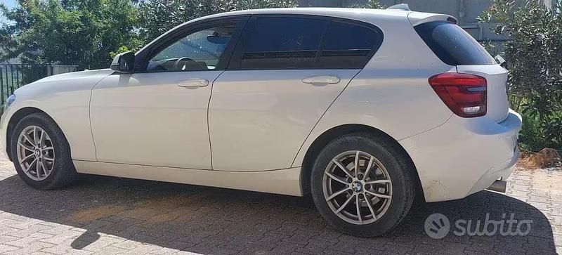 Usata BMW 116 Sport Line 116 CV (85 kW) 2014 Bianco Utilitaria