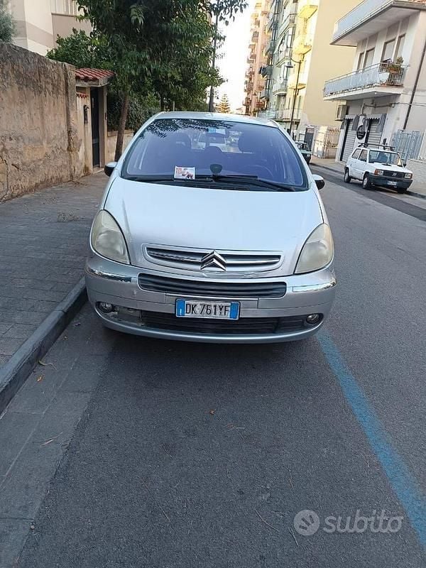 Usata Citroën Xsara Picasso 109 CV (80 kW) 2007 Grigio Monovolume
