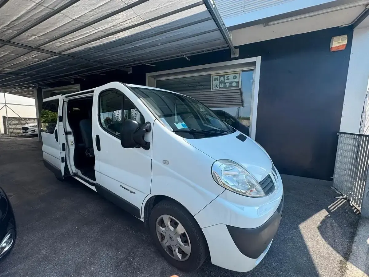 Usata Renault Trafic 114 CV (83 kW) 2014 Bianco Monovolume