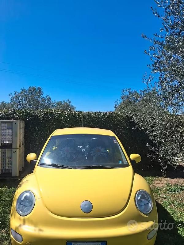Usata VW New Beetle 105 CV (77 kW) 2005 Giallo Utilitaria