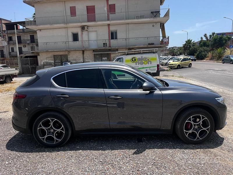 Usata Alfa Romeo Stelvio 210 CV (154 kW) 2018 Grigio SUV